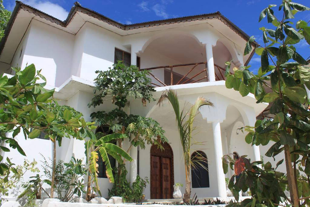 גאמביאני Mfumbwi Lodge מראה חיצוני תמונה